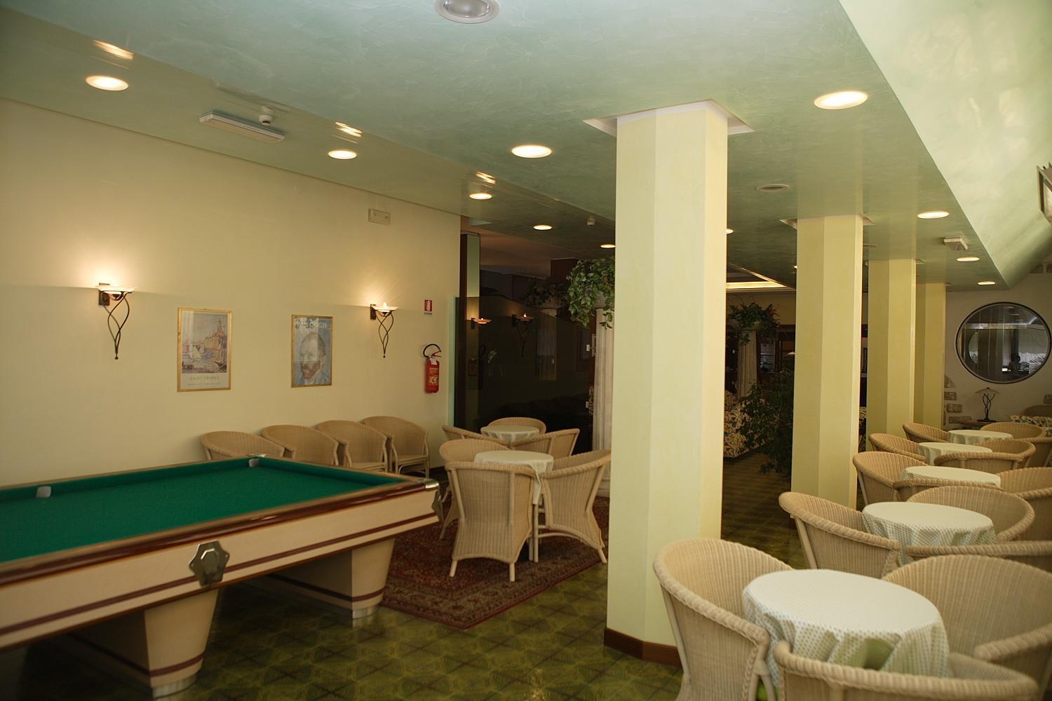 Hotel Leonardo Da Vinci Wellness Spa ビビオーネ エクステリア 写真