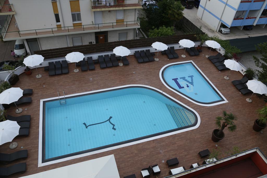 Hotel Leonardo Da Vinci Wellness Spa ビビオーネ エクステリア 写真