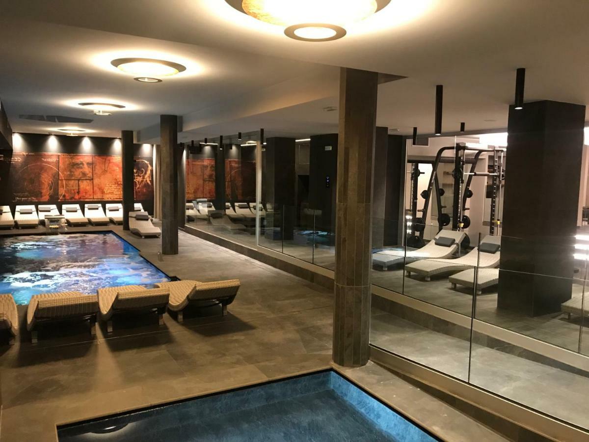 Hotel Leonardo Da Vinci Wellness Spa ビビオーネ エクステリア 写真