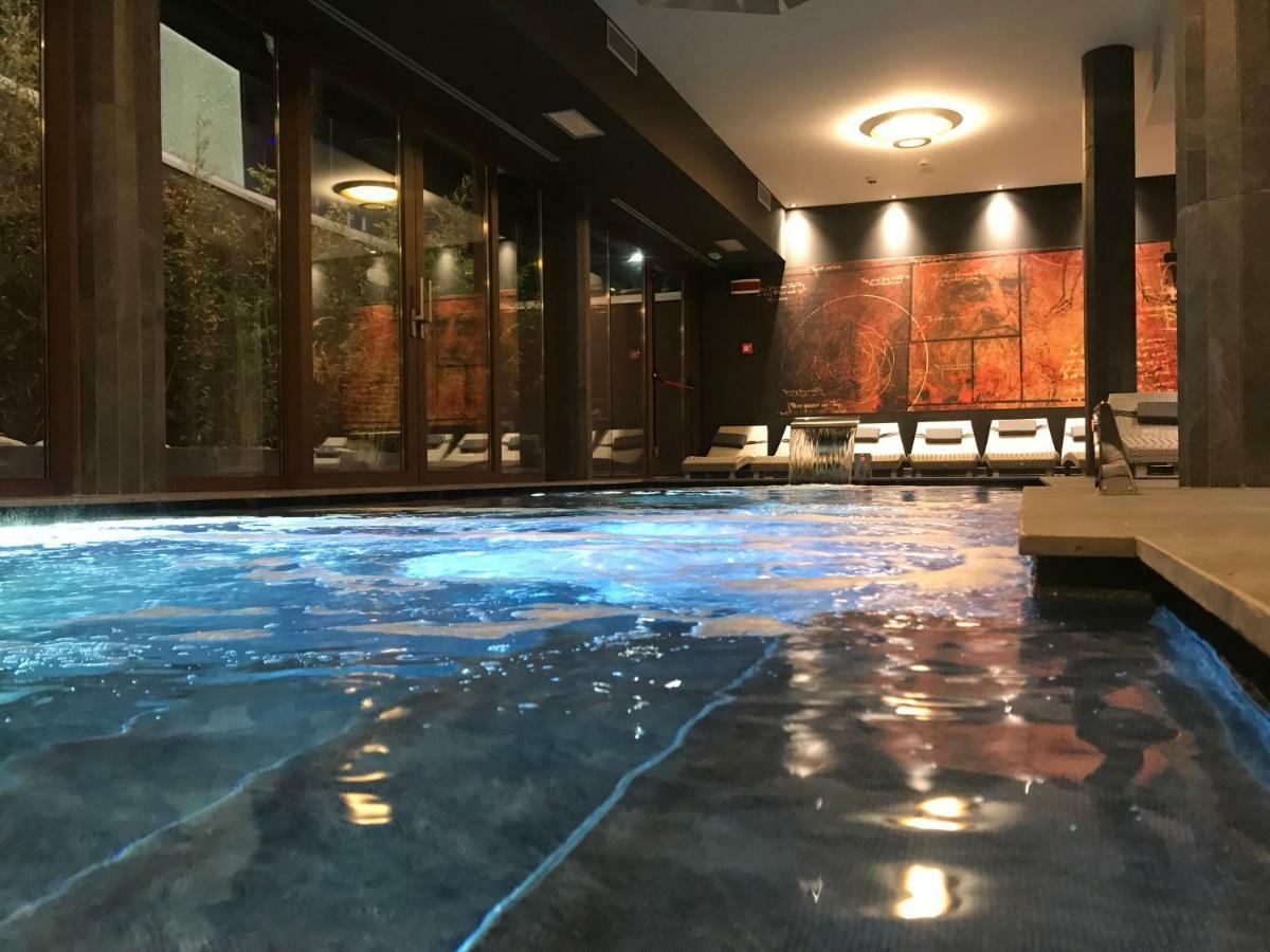 Hotel Leonardo Da Vinci Wellness Spa ビビオーネ エクステリア 写真