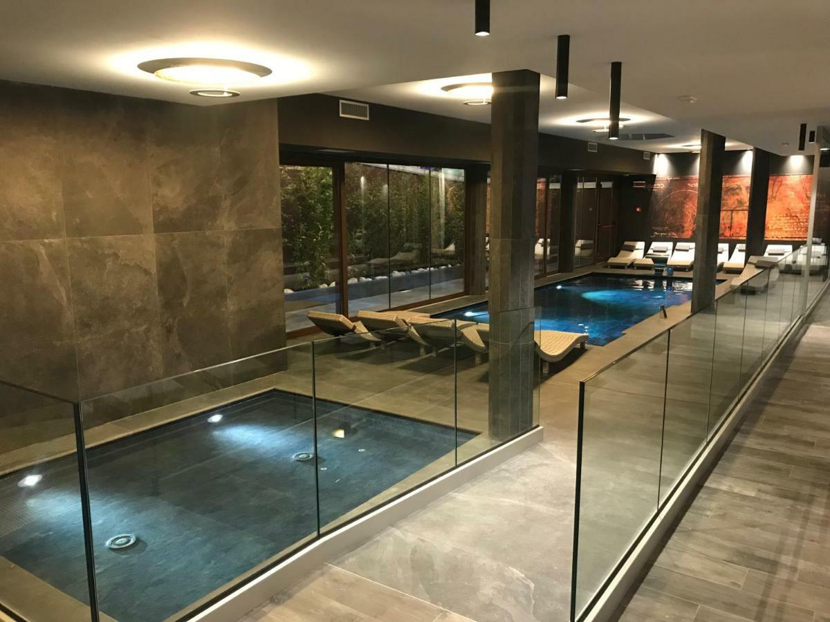 Hotel Leonardo Da Vinci Wellness Spa ビビオーネ エクステリア 写真