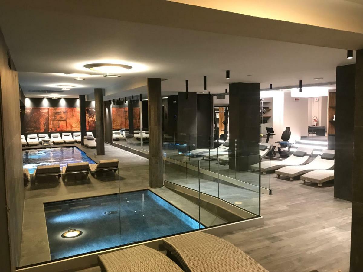 Hotel Leonardo Da Vinci Wellness Spa ビビオーネ エクステリア 写真